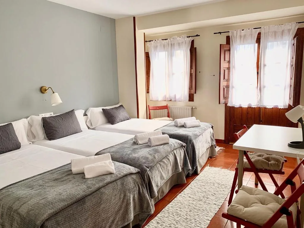 Dreibettzimmer — Hotel Rural Tia Margot