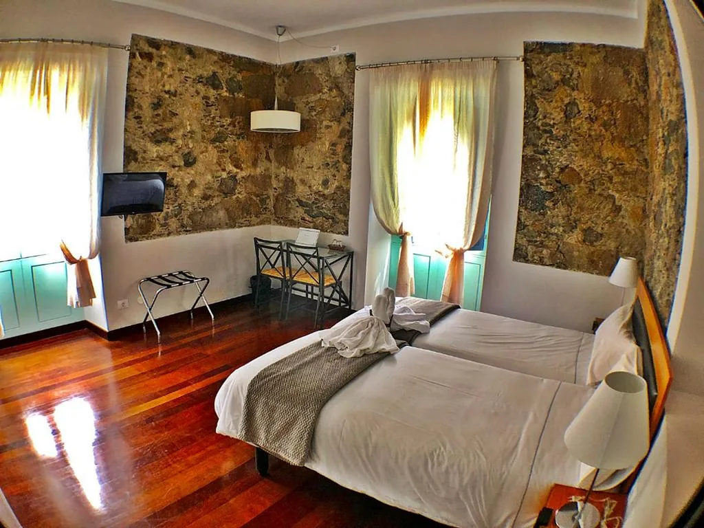 Habitación Doble Estándar con sofá — Hotel Rural Triana