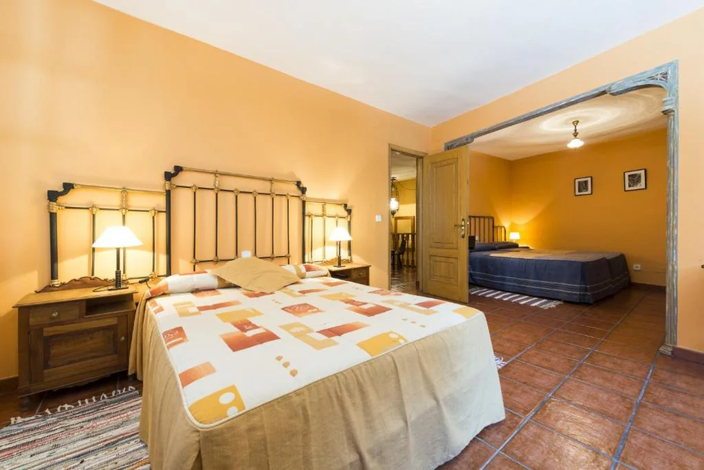 Vierbettzimmer — Hotel Rural Valle de Ancares