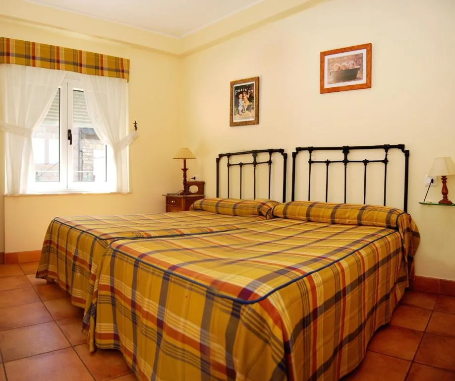 Doppelzimmer mit 2 Betten — Hotel Rural Valle San Emiliano