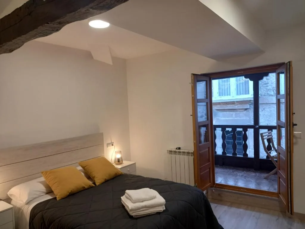 Quarto Duplo Deluxe com varanda — Hotel Rural Virgen del Carmen
