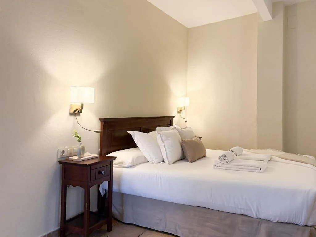 Deluxe tweepersoonskamer — Hotel Rural Xerete