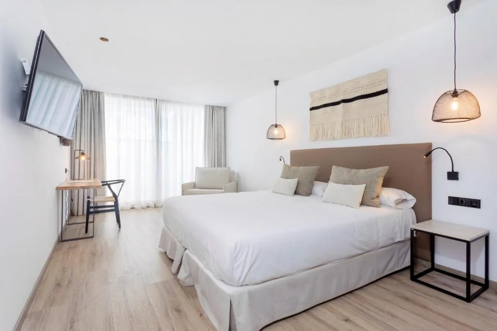 Quarto Duplo Standard — Hotel Sa Clau by Mambo