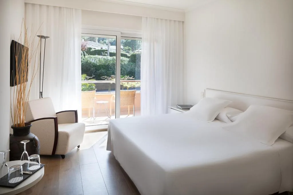 Chambre double avec balcon — Hotel Sa Punta