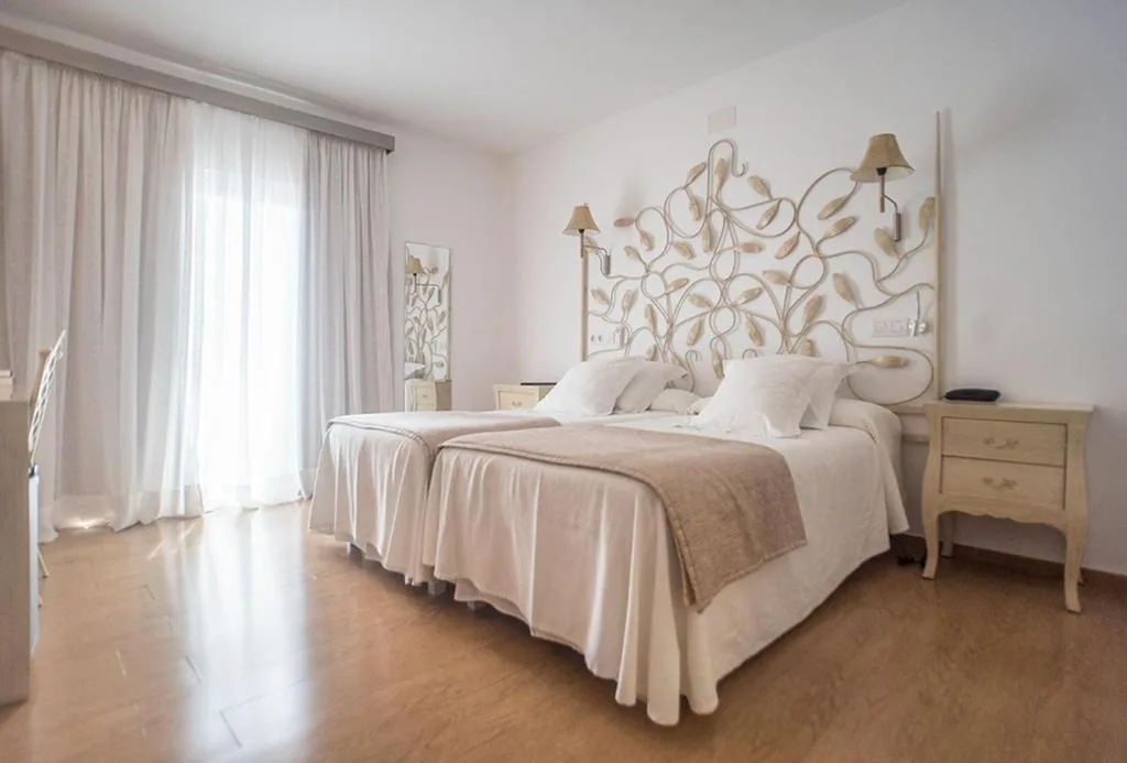 Habitación Doble - 2 camas — Hotel Sa Volta