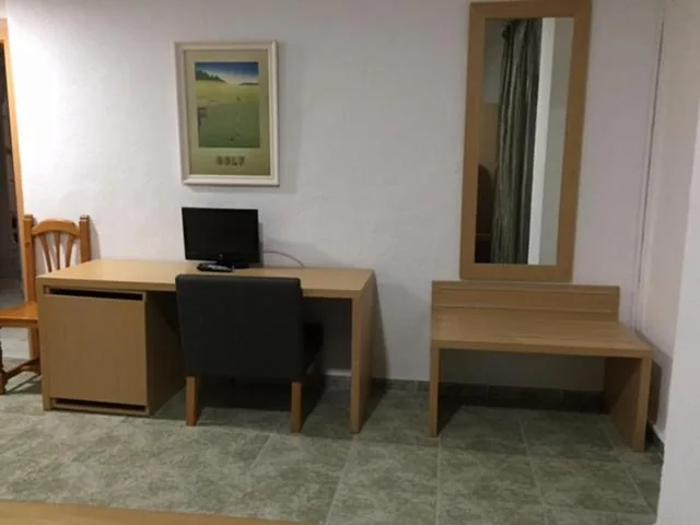 单人间 — Hotel Sacratif