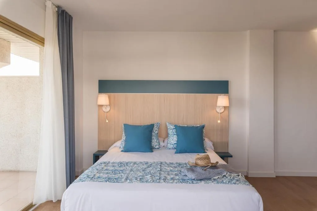 Habitación Individual adaptada para personas con movilidad reducida — Hotel Salou Beach Family Rentalmar