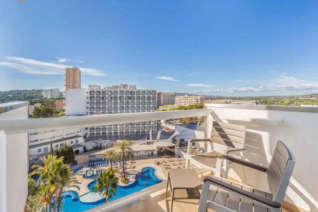 Chambre double avec vue sur la piscine - 2 lits — Hotel Samos