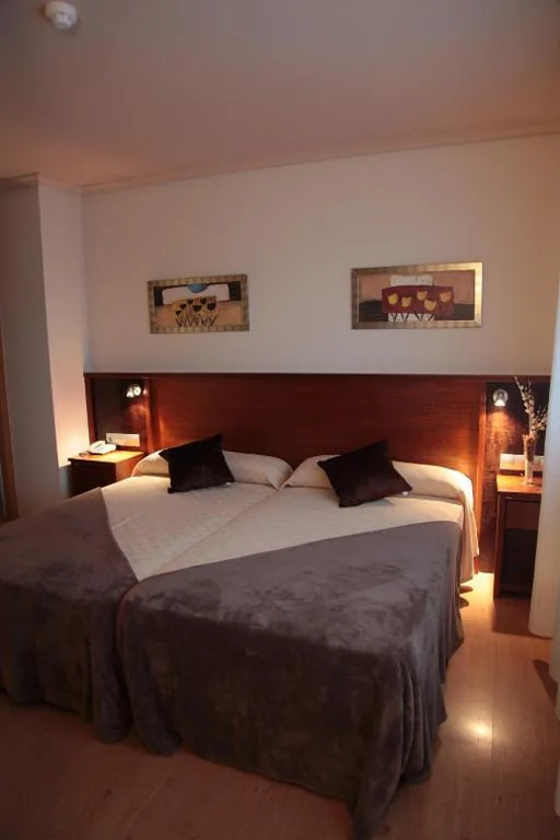 Habitación Triple — Hotel San Cibrao