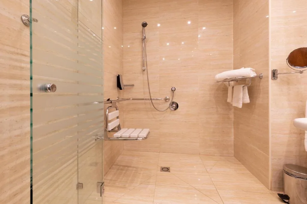 Habitación Doble con acceso para personas de movilidad reducida - 1 o 2 camas — Hotel San Juan de los Reyes