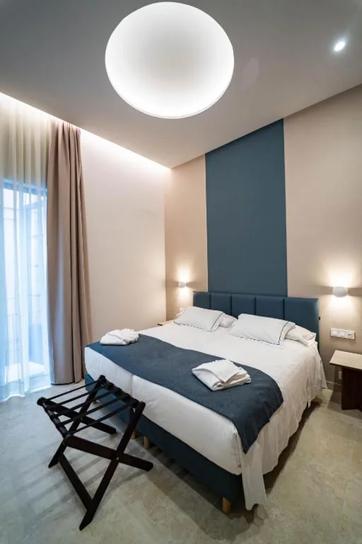 Camera tripla Superior — Hotel San Lorenzo Boutique Catedral