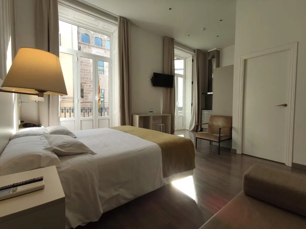 Deluxe-Studio mit großem Bett — Hotel San Lorenzo Boutique Plaza