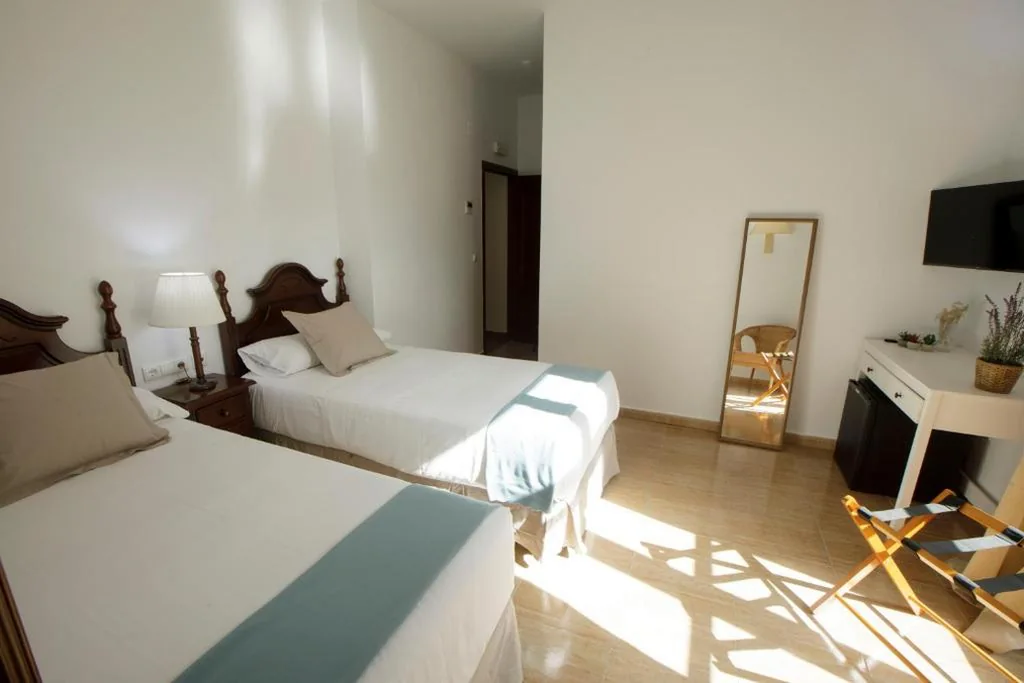 Habitación Doble - 2 camas — Hotel San Miguel