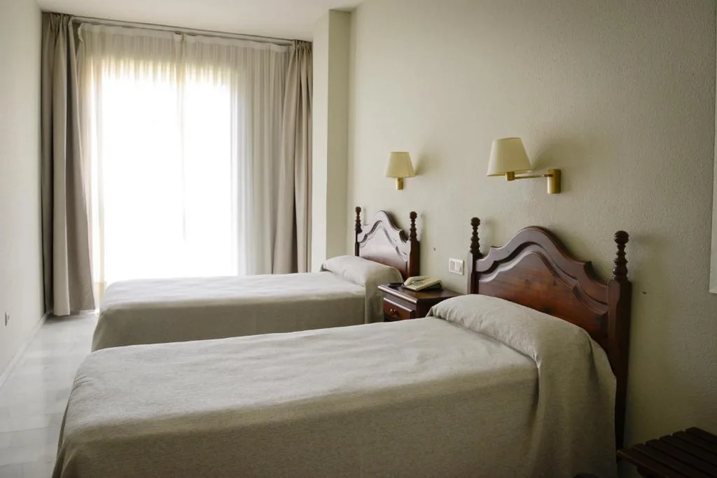 Habitación cuádruple — Hotel San Pablo Sevilla