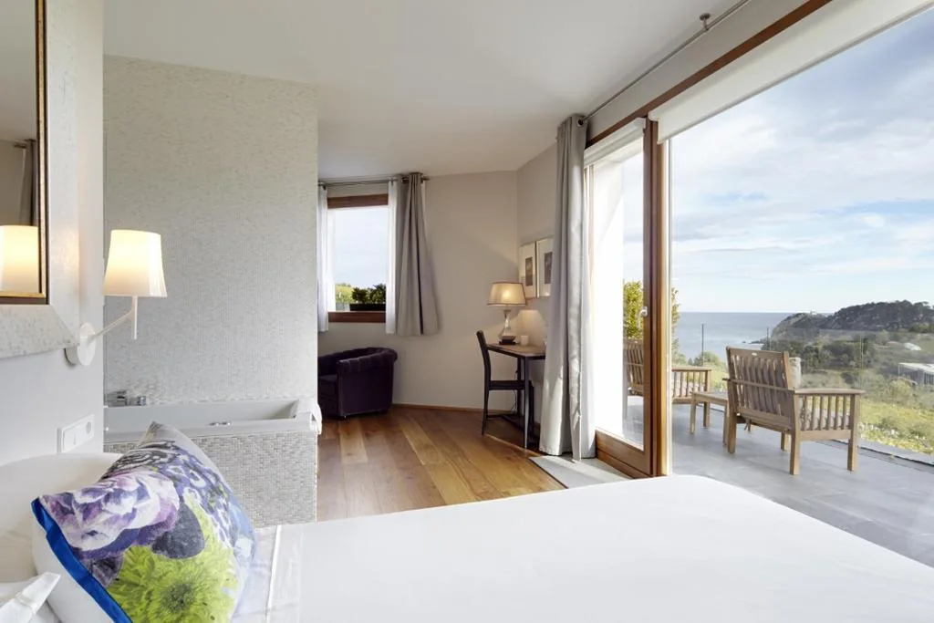 Suite con vasca idromassaggio — Hotel San Prudentzio