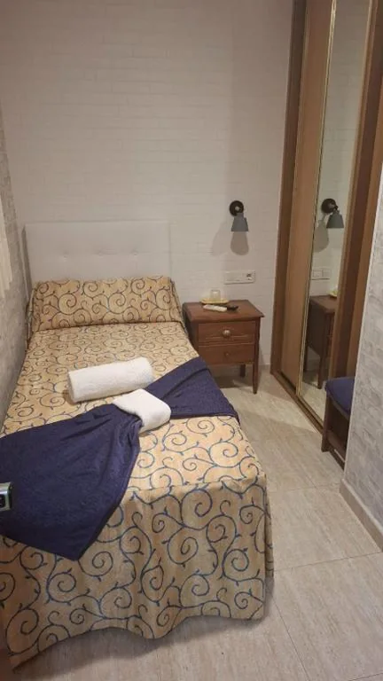 Habitación Individual Pequeña — Hotel Sancho