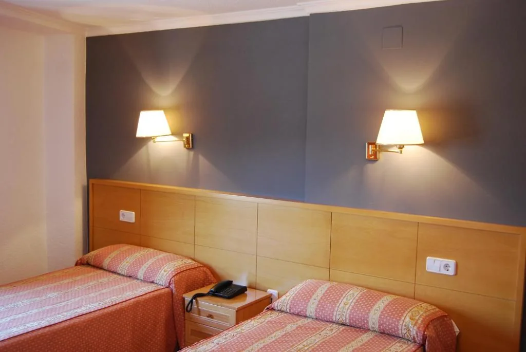 Doppelzimmer — Hotel Santa Faz