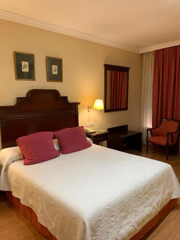 Quarto Duplo - 1 ou 2 camas — Hotel Santo Domingo Lucena