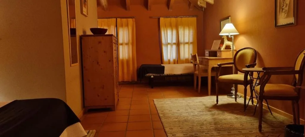 Habitación Cuádruple con bañera — Hotel Sara De Ur