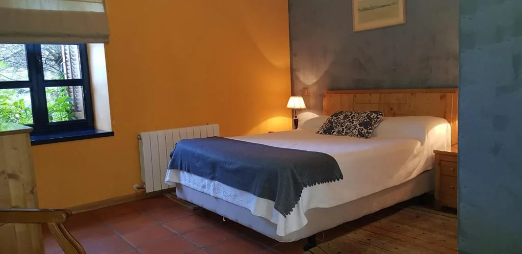 Habitación Cuádruple con bañera — Hotel Sara De Ur