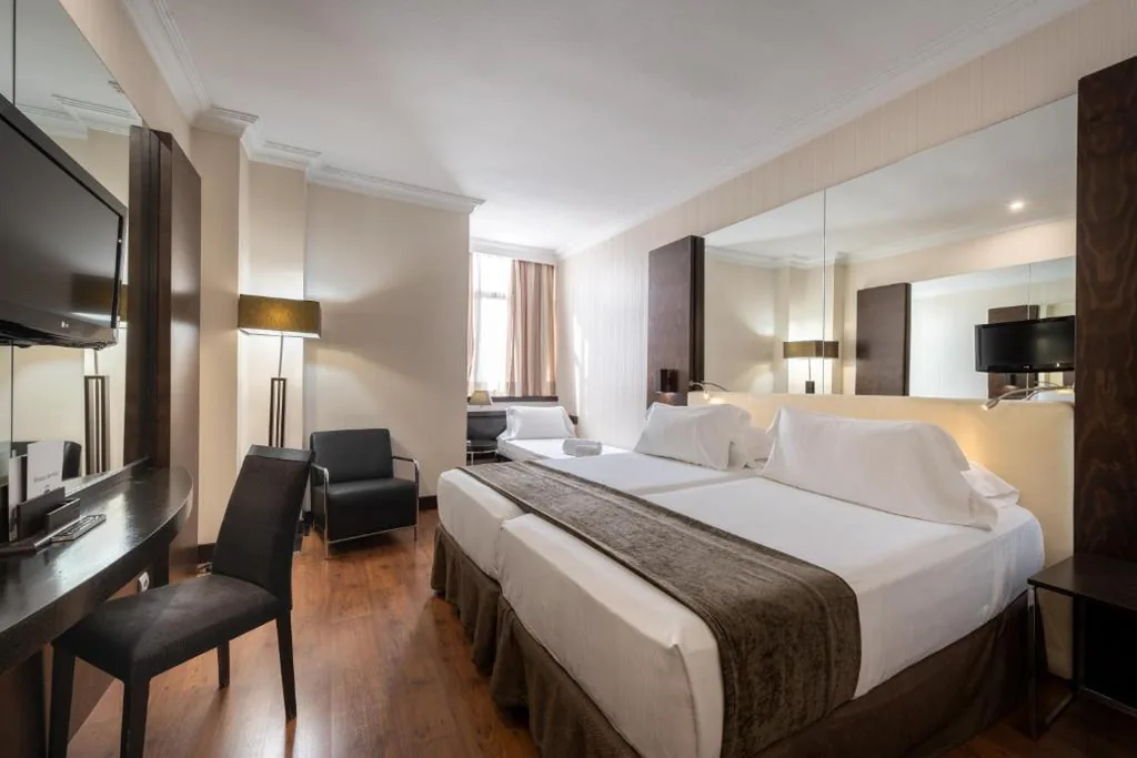 Chambre triple (3 adultes) — Hotel Saray
