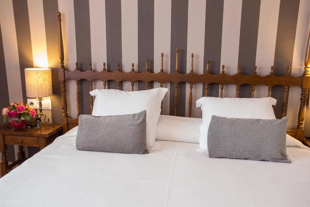 Camera Tripla — Hotel Segle XX