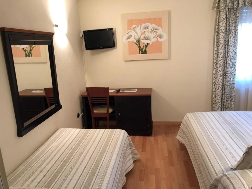 Habitación Triple — Hotel Sena
