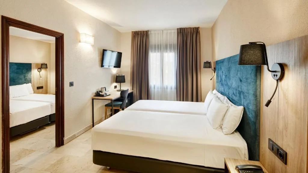 家庭房（4位成人） — Hotel Sercotel Alfonso VI