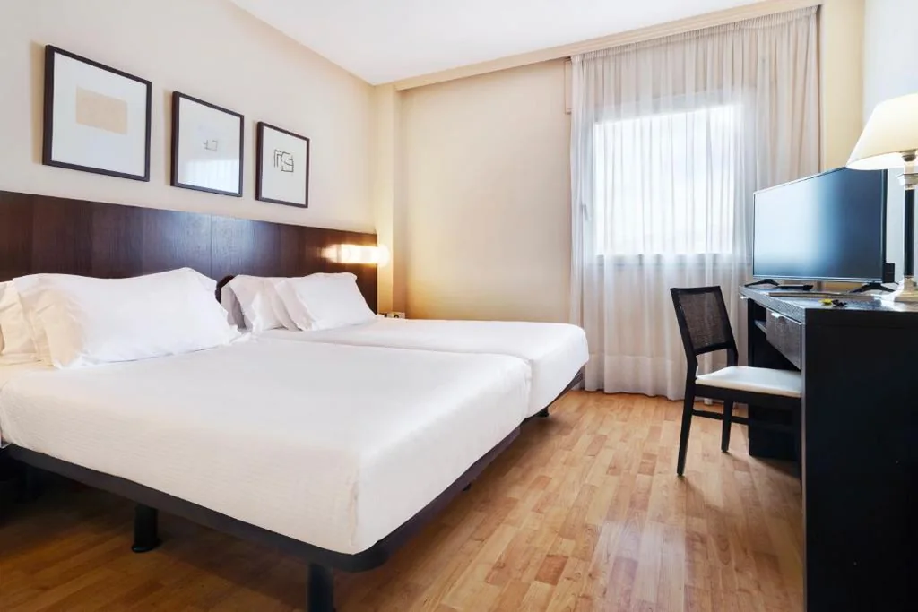 Familienzimmer (2 miteinander verbundene Zimmer) — Hotel Sercotel Tudela Bardenas