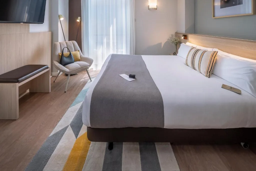 Habitación Doble Deluxe con balcón - 1 o 2 camas — Hotel SERHS Rivoli Rambla