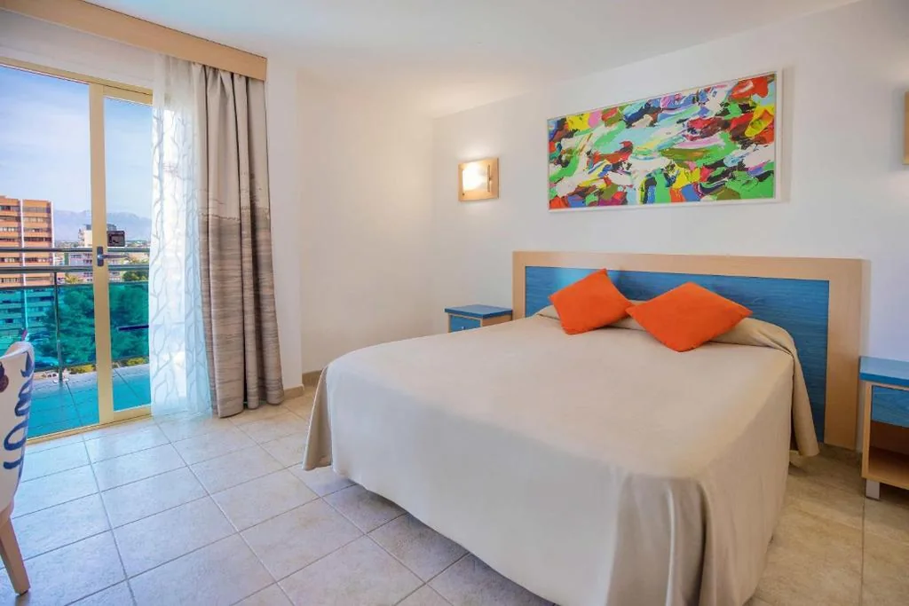 Quarto Duplo (2 adultos + 1 criança) - 1 ou 2 camas — Hotel Servigroup Nereo