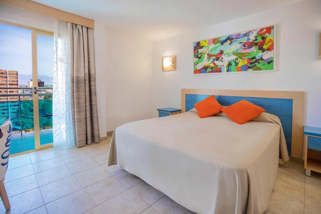 Quarto Duplo (3 adultos) - 1 ou 2 camas — Hotel Servigroup Nereo