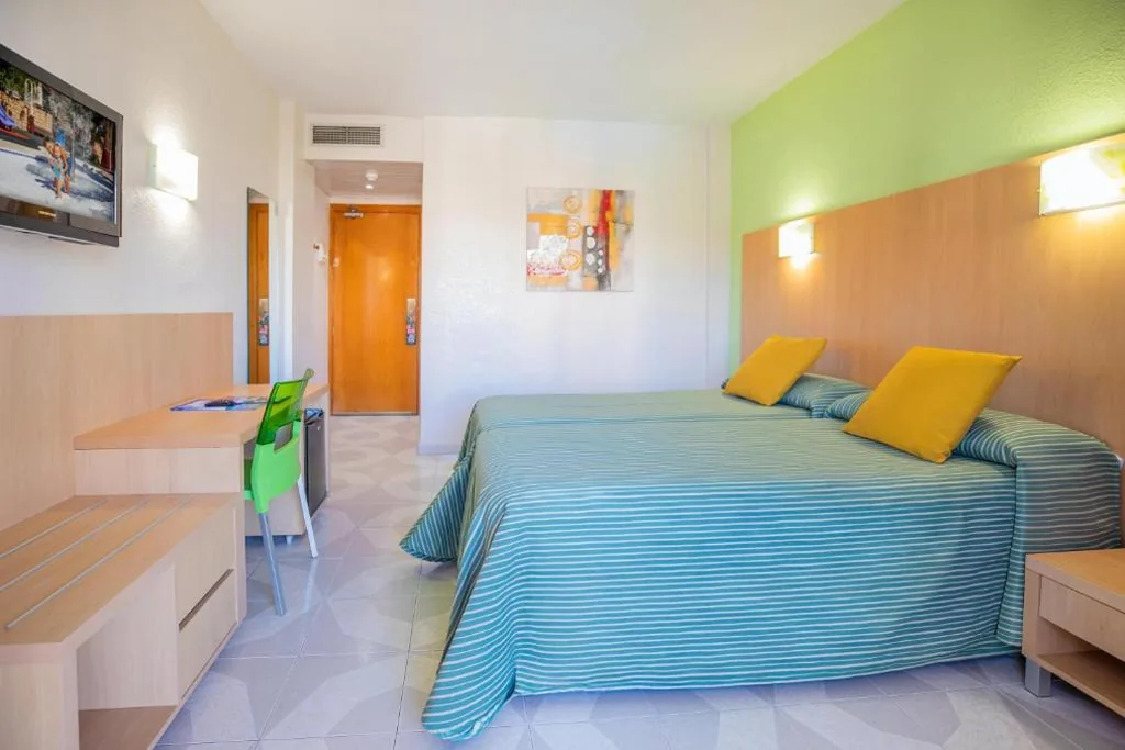 Camera doppia - 1 o 2 letti (4 adulti) — Hotel Servigroup Pueblo Benidorm