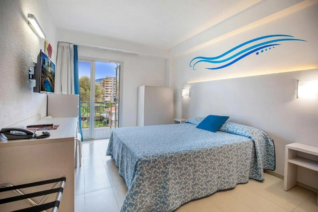Habitación Doble con cama supletoria - 2 camas — Hotel Servigroup Trinimar