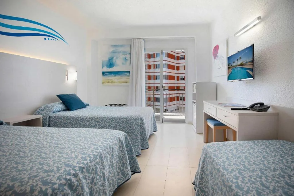 Habitación Triple — Hotel Servigroup Trinimar