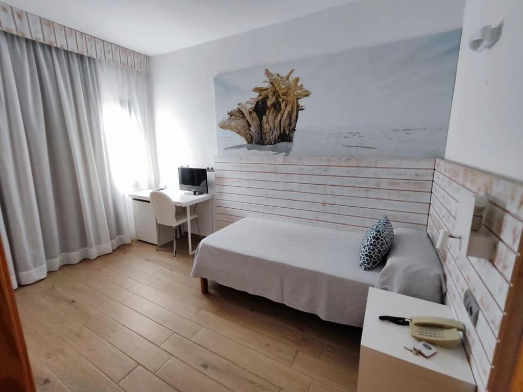 Chambre individuelle — Hotel Ses Savines