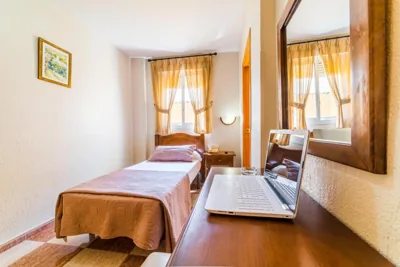 Hotel Sevilla — Foto 2