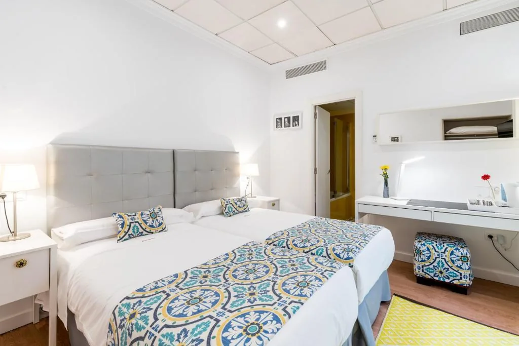 Habitación Doble Interior - 2 camas — Hotel Sevilla