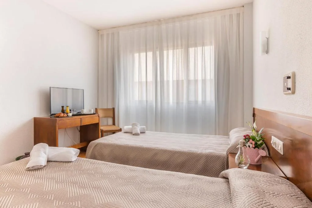 Camera doppia con letti singoli — Hotel Sierra de Arcos