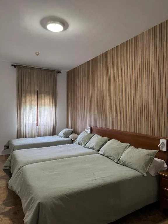 Dreibettzimmer — Hotel Sierra de Quesada SL