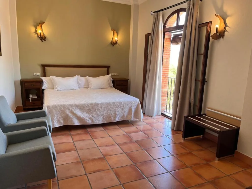 スーペリアダブルルーム — Hotel Sierra de Ubrique