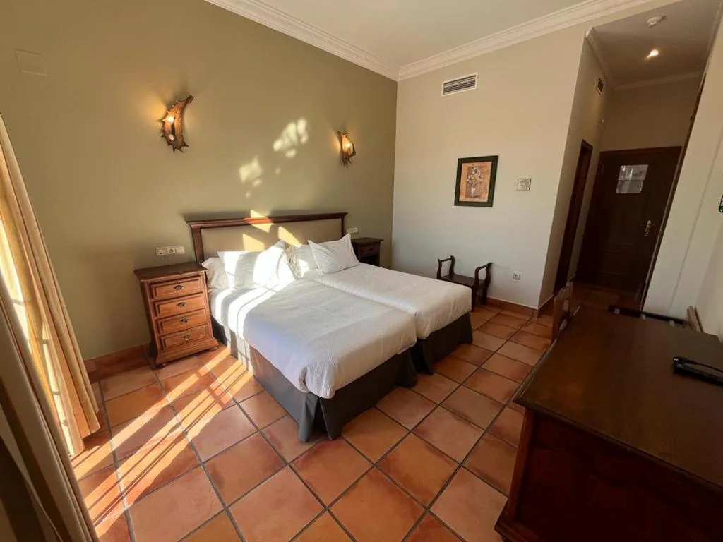 広々としたシングルルーム — Hotel Sierra de Ubrique