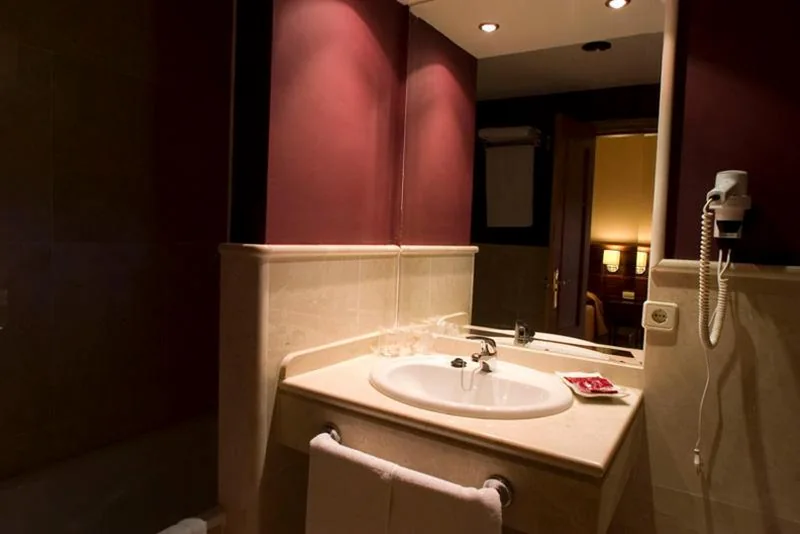 Doppelzimmer – 1 oder 2 Betten — Hotel Sierra Hidalga
