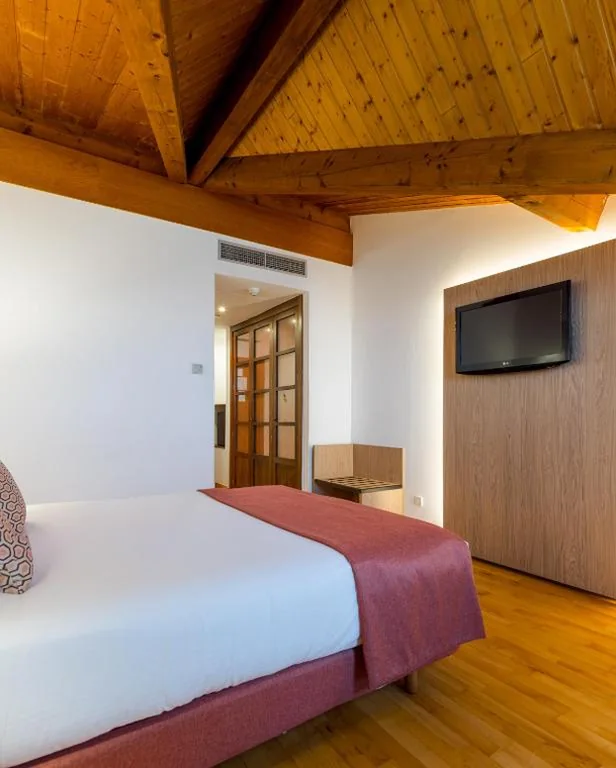 特大号床双人间 — Hotel Silken Villa de Laguardia