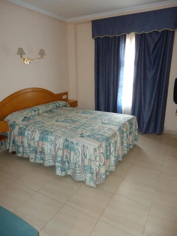 Habitación Doble - 1 o 2 camas — Hotel Silos 2000
