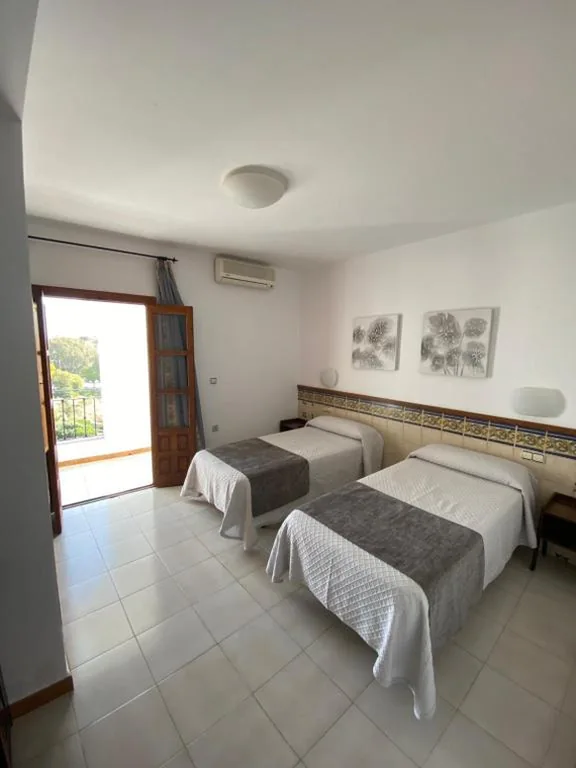 Habitación Doble Superior - 1 o 2 camas — Hotel Simón