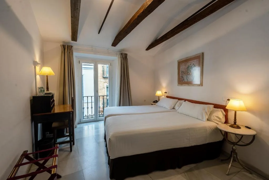 Habitación doble de Confort con balcón — Hotel Simon