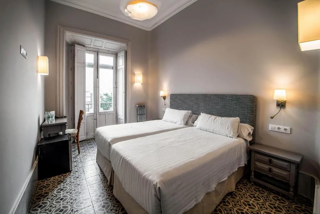 Habitación Doble de estilo clásico — Hotel Simon