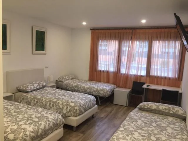 Camera quadrupla — Hotel Skyline Boadilla