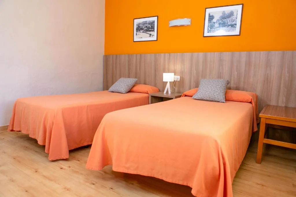 Habitación Doble Estándar (2 adultos) — Hotel SNÖ Condes del Pallars